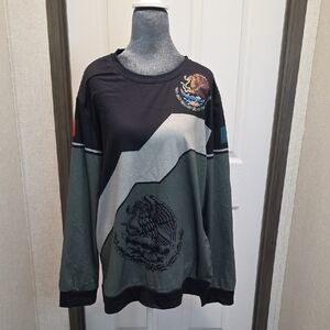 Men's Black and Green Long Sleeve Shirt